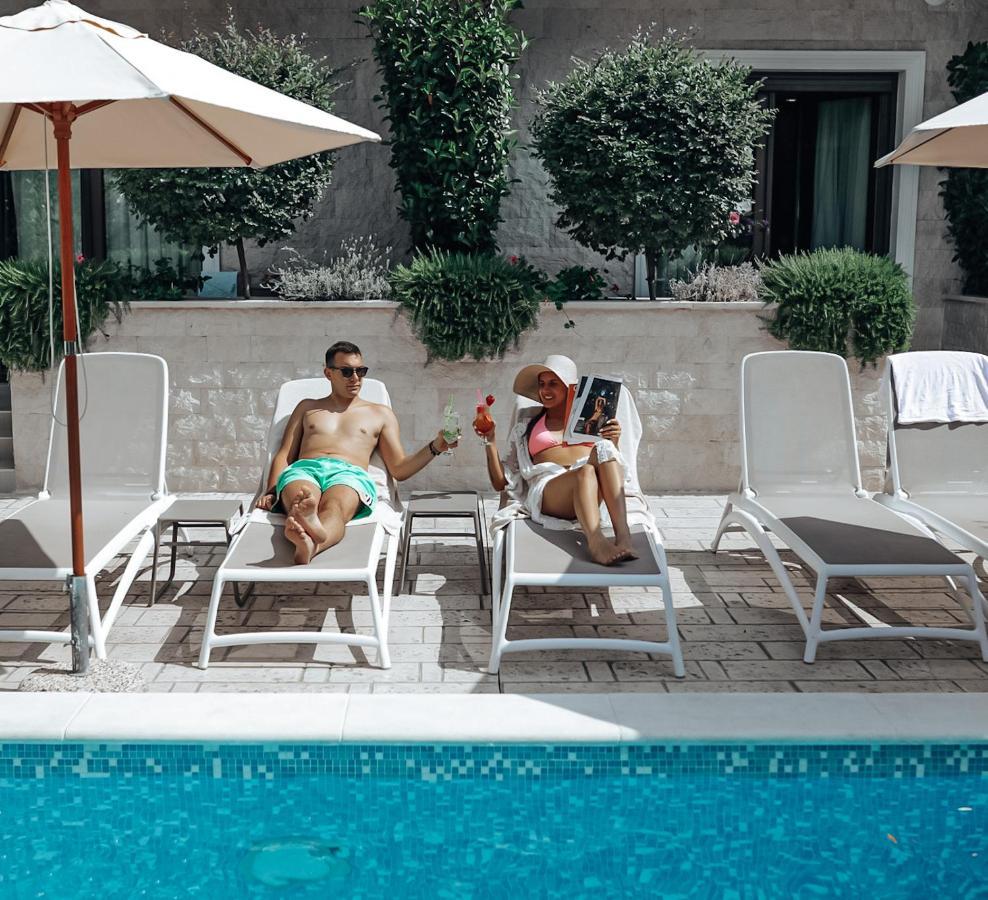 Hotel Harmony By Aycon Petrovac Bagian luar foto