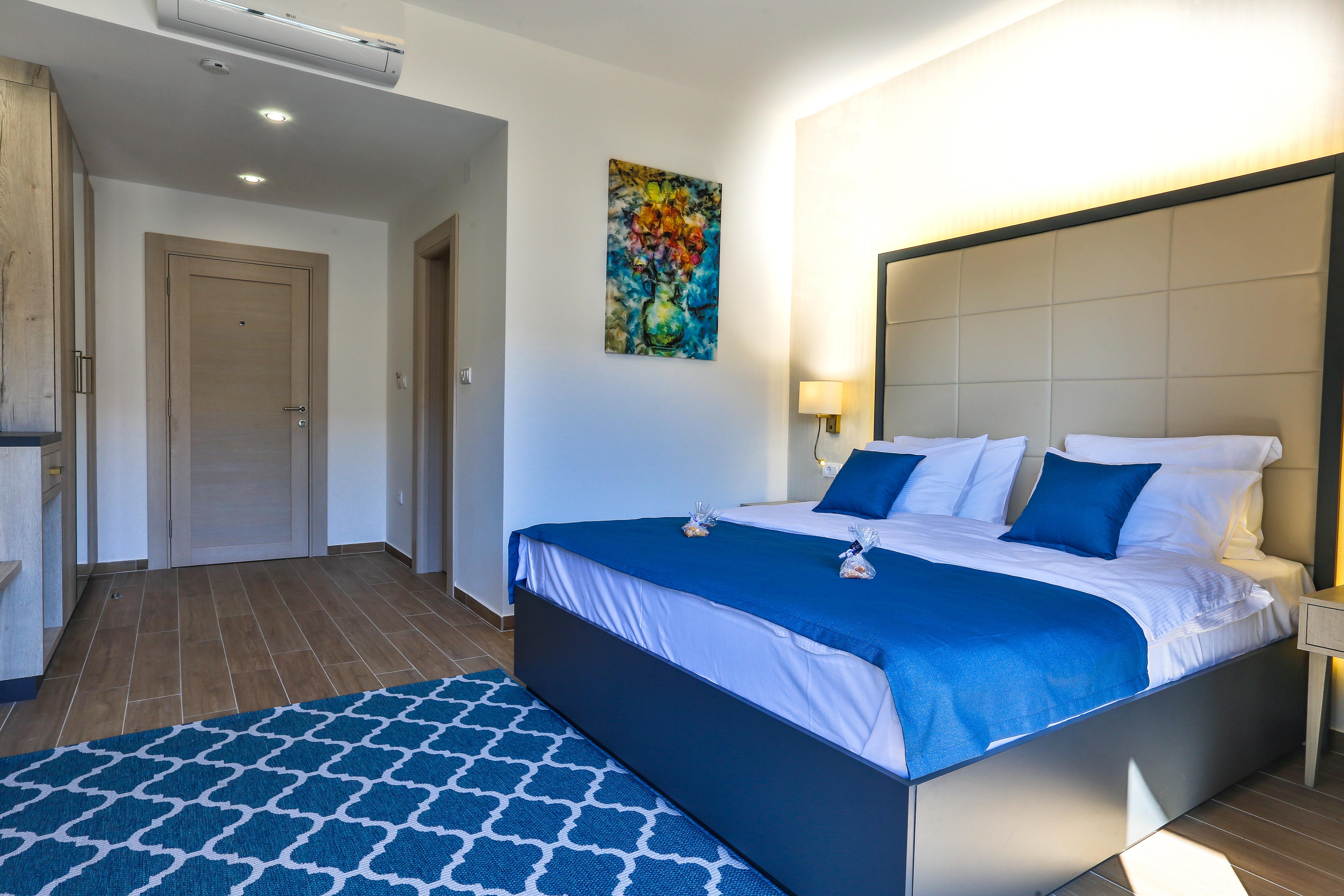 Hotel Harmony By Aycon Petrovac Bagian luar foto