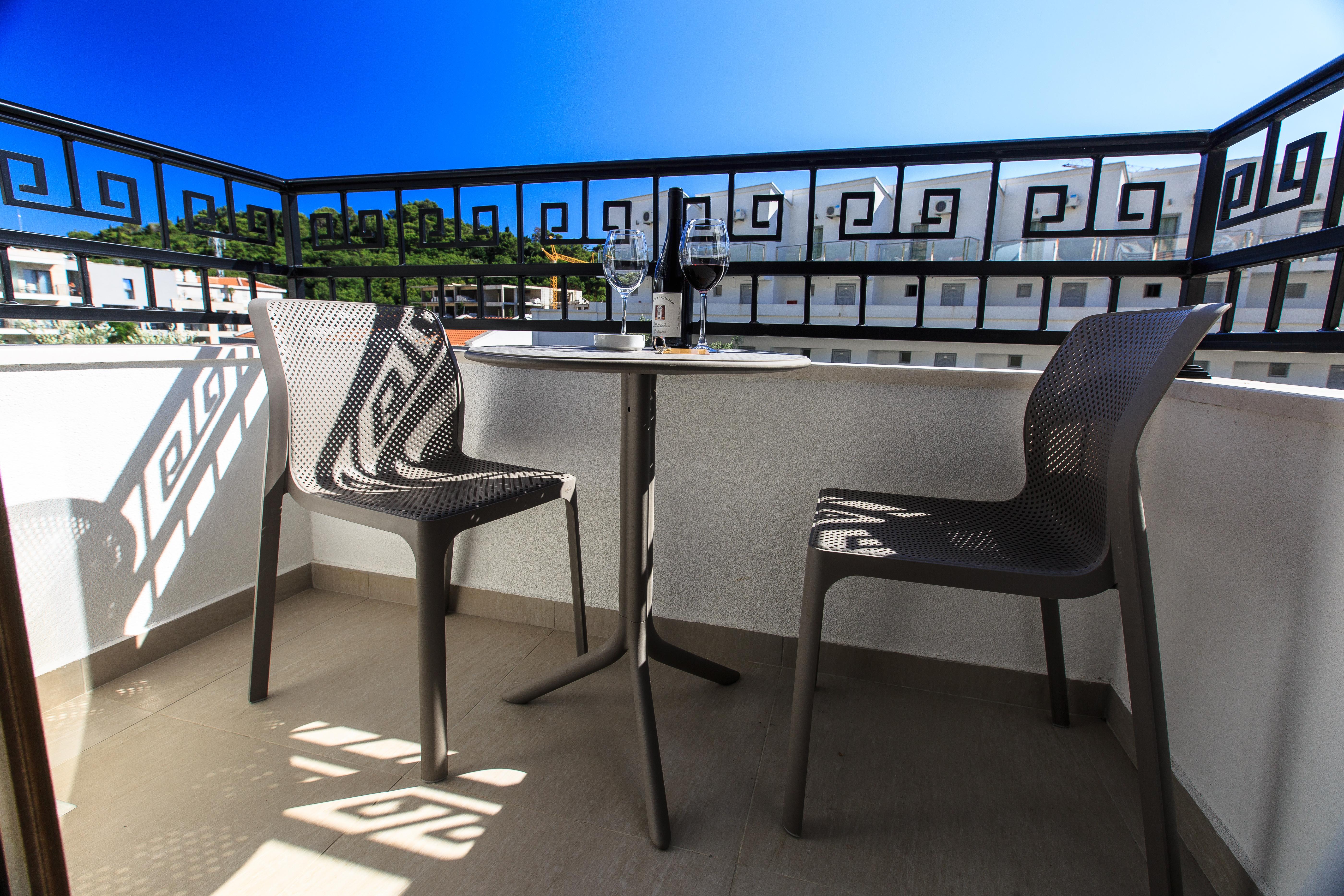 Hotel Harmony By Aycon Petrovac Bagian luar foto