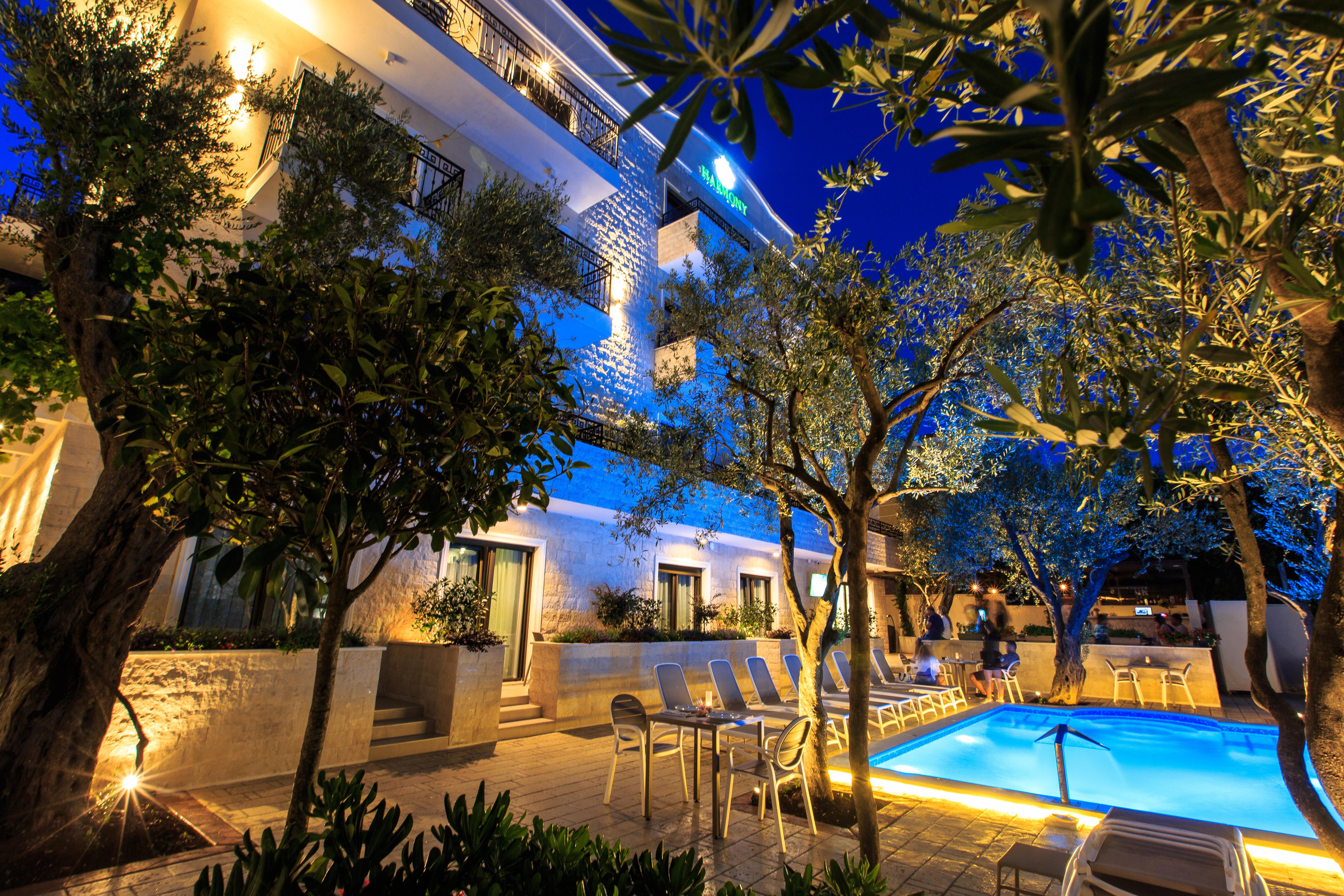 Hotel Harmony By Aycon Petrovac Bagian luar foto